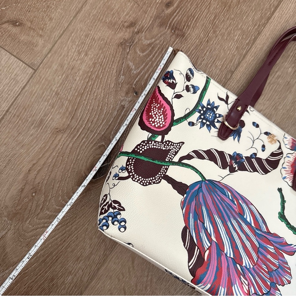 Tory Burch Rory Printed Tote - Picture 3 of 6